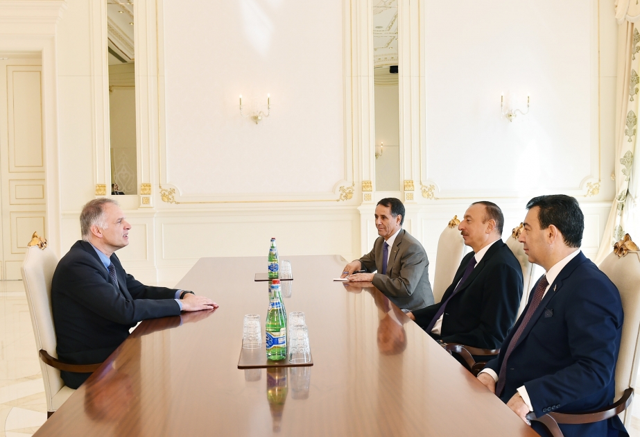 الرئيس الأذربيجاني يلتقي عضو مجلس الشيوخ البلجيكي