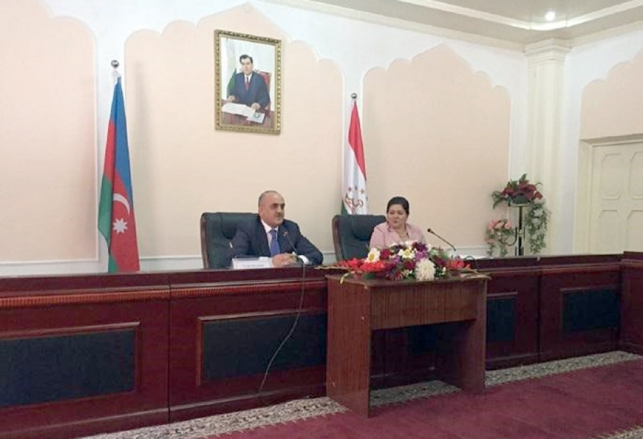 Между Азербайджаном и Таджикистаном подписано соглашение о сотрудничестве в области труда и занятости