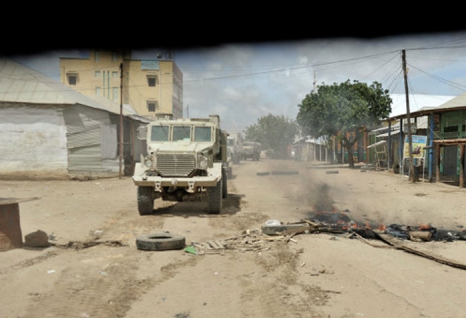 Somalidə mikroavtobusun minaya düşməsi nəticəsində azı 18 nəfər ölüb