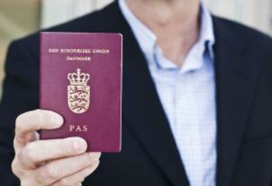 Kopenhagendə pasportun dəyişdirilməsi üzrə dünyada ilk aparat qurulub