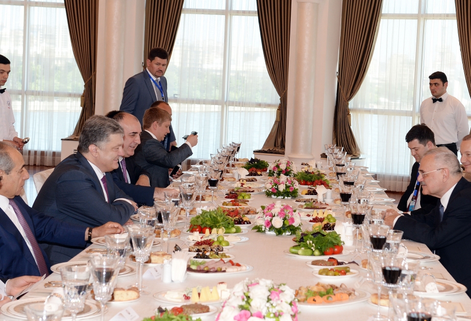 Azerbaijan's Prime Minister Artur Rasizade, Ukrainian President Petro Poroshenko had joint working dinner