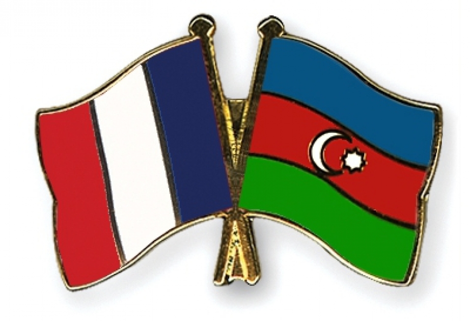 الرئيس الأذربيجاني يعزي نظيره الفرنسي