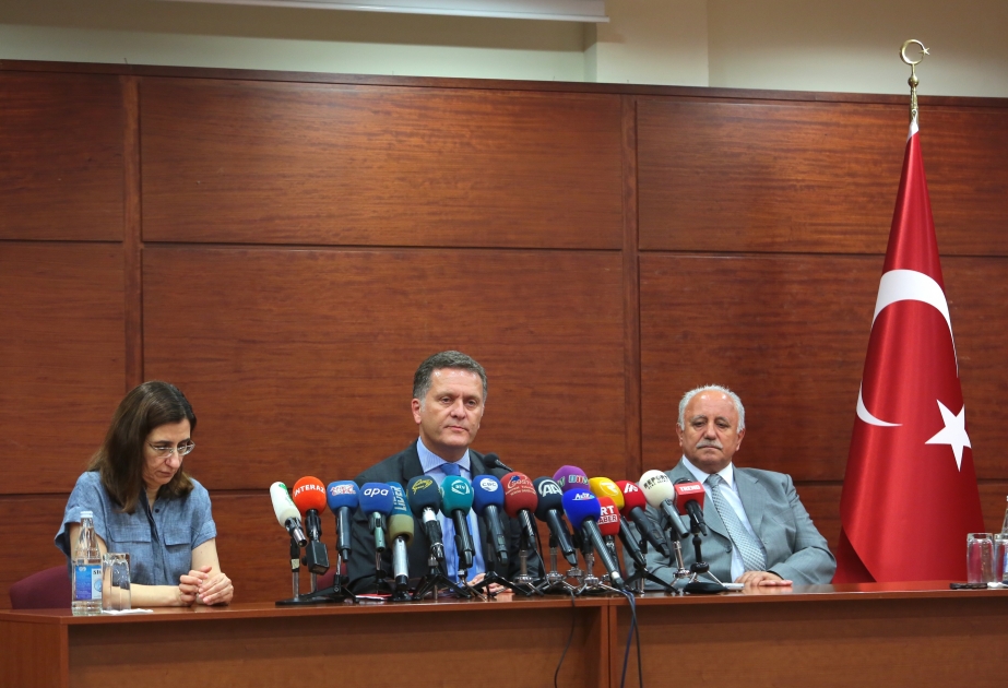 Botschafter der Türkei in Aserbaidschan hält Pressekonferenz über Putschversuch am 15. Juli