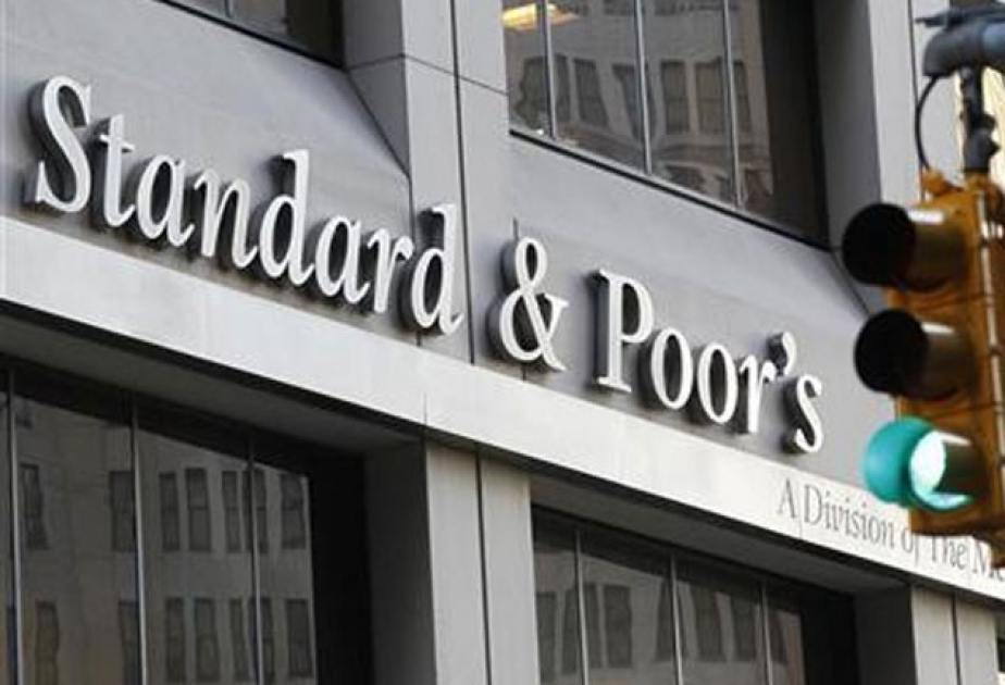 “Standart & Poor's” türk banklarının da kredit reytinqini endirib
