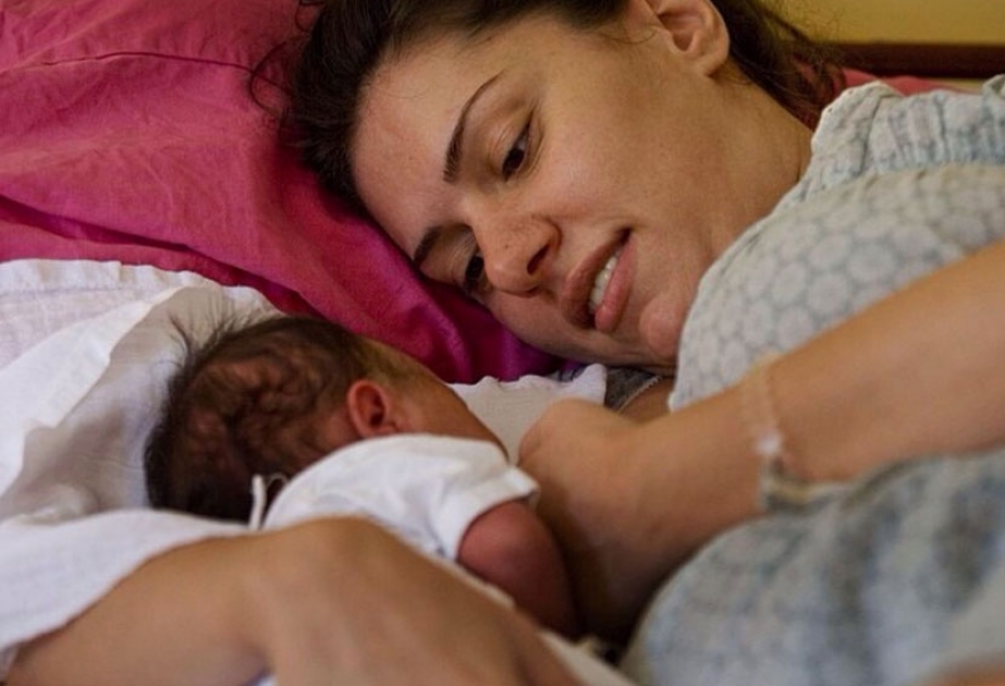 UNICEF: Dünyada yeni doğulan hər iki uşaqdan biri ana südü ilə qidalanmır