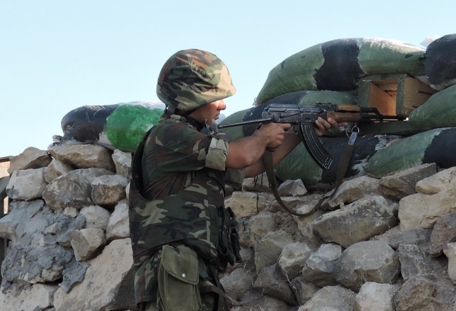 Armenische Armee beschießt aserbaidschanische Stellungen mit Maschinen-und Scharfschützengewehren