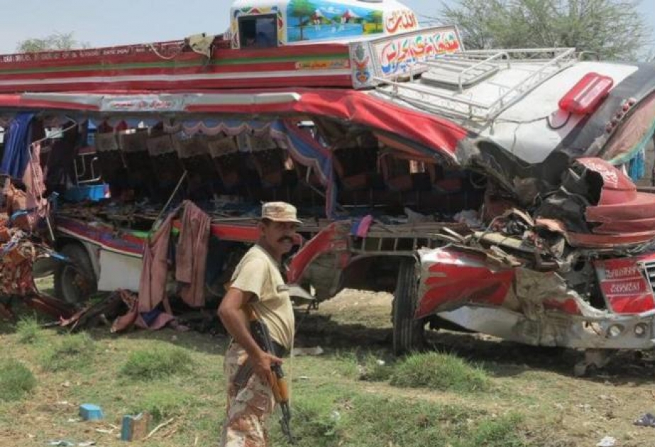 At Least 12 People Die in Road Accident in Southern Pakistan