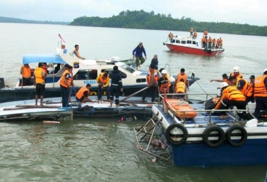 10 dead, 5 missing in Indonesian boat accident