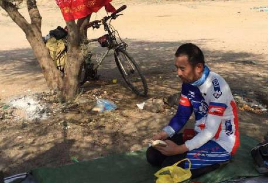 Китайский мусульманин Мухаммад преодолел на велосипеде более 8000 км для совершения хаджа