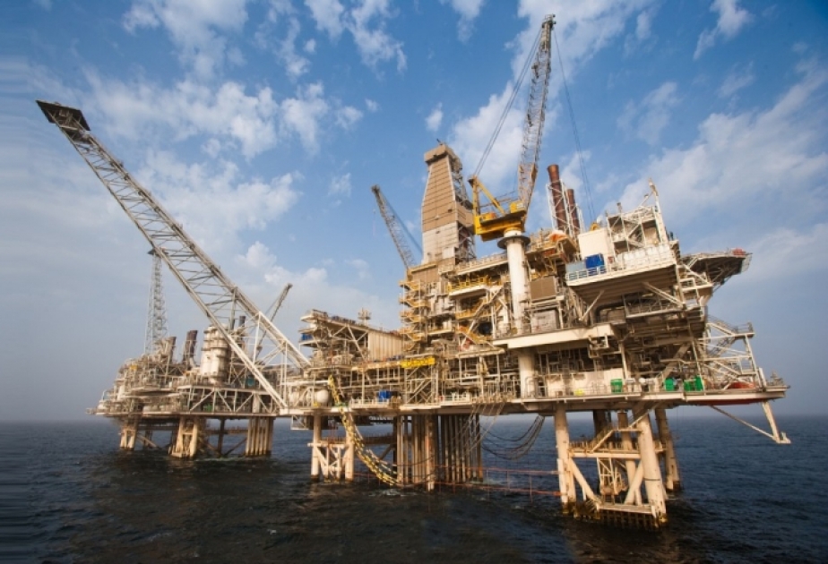 أذربيجان تحصل على 224 مليون طن من النفط الربحي من كتلة الحقول البحرية