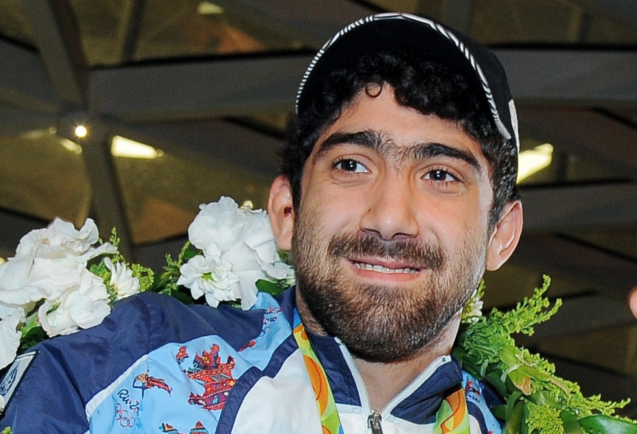 I am happy to win silver for Azerbaijan at Rio 2016, wrestler Asgarov VIDEO