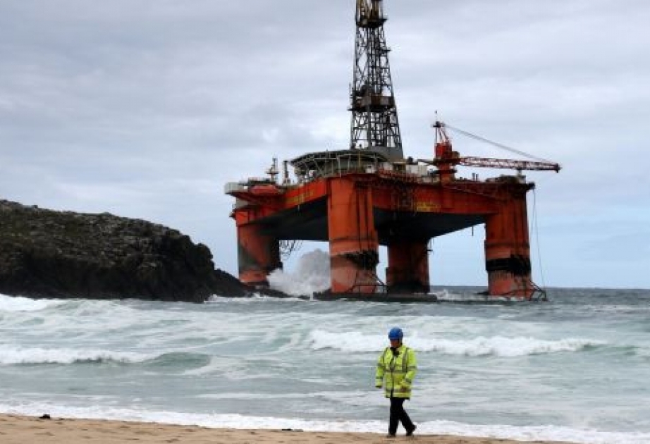 Şotlandiyanın neft gəlirləri 1,2 milyard funt sterlinq azalıb