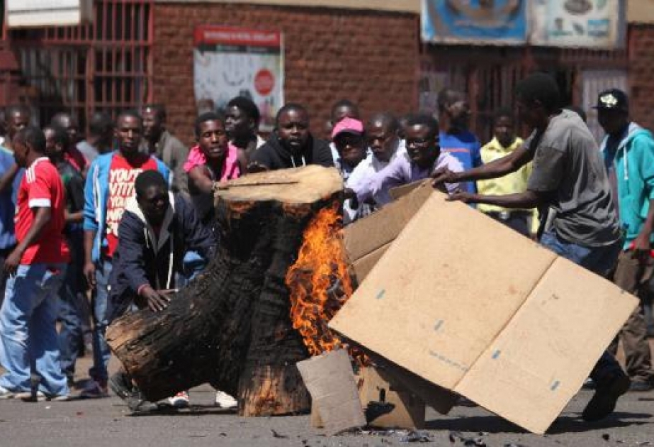 Zimbabvedə polislə nümayişçilər arasında şiddətli qarşıdurma baş verib