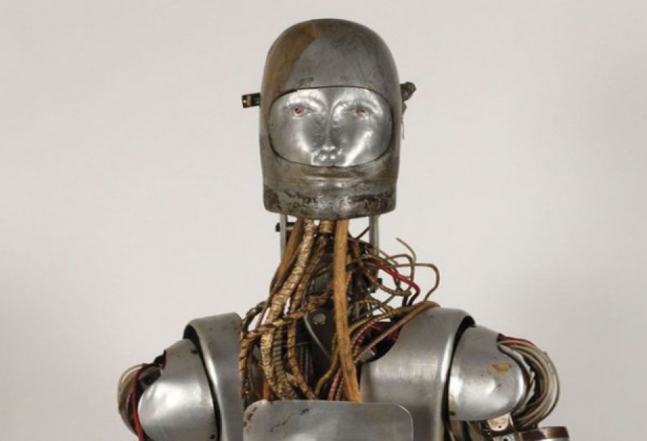 NASA продает на аукционе старого робота, использовавшегося для испытания скафандров
