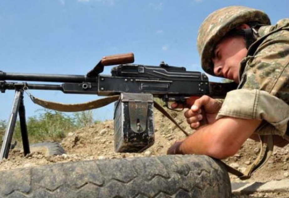Armenische Soldaten beschießen aserbaidschanische Positionen