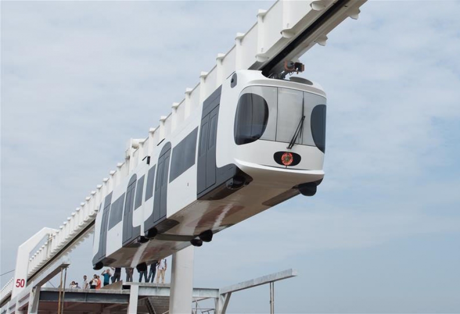 В Китае введена в эксплуатацию подвесная железная дорога