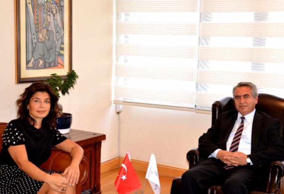 La présidente de la Fondation de la culture et du patrimoine turcs rencontre le président de la commission nationale turque pour l'UNESCO