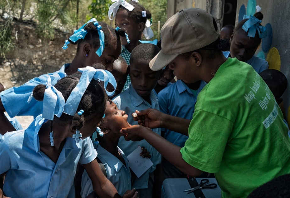 BMT vəbaya yoluxan haitililərə maddi yardım ödəməyi təklif edir