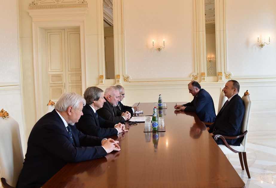 Präsident Ilham Aliyev empfängt die Co-Vorsitzenden der OSZE Minsk-Gruppe VIDEO