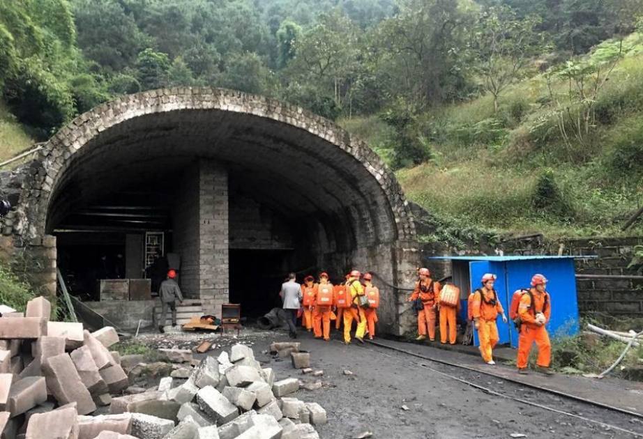 Blast kills 15 miners in China, 18 missing