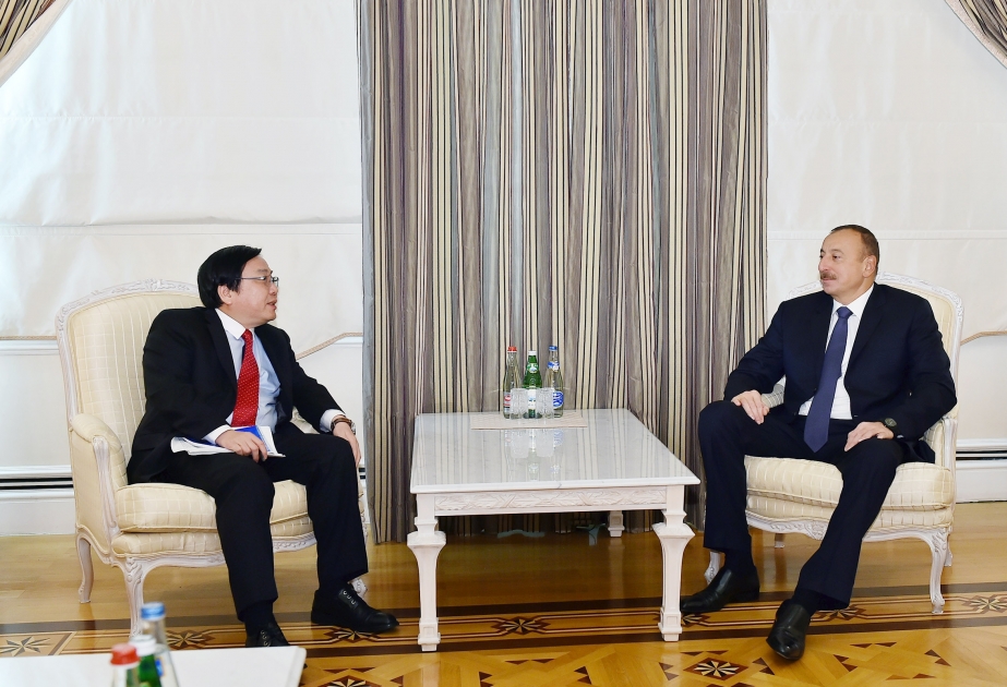 President Ilham Aliyev received Vice-President of Asian Development Bank VIDEO