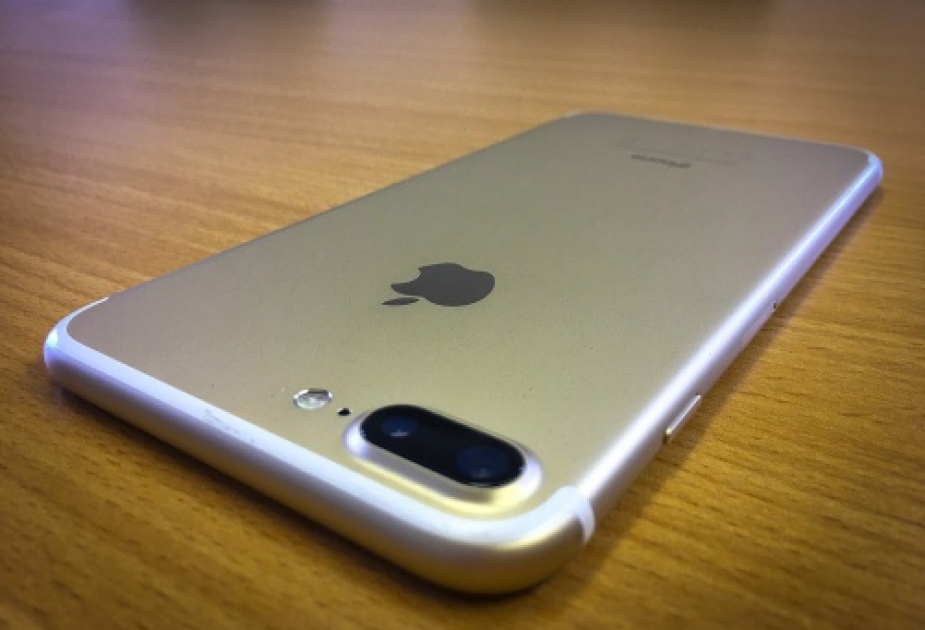 Одна из моделей iPhone 8 будет дешевле iPhone 7