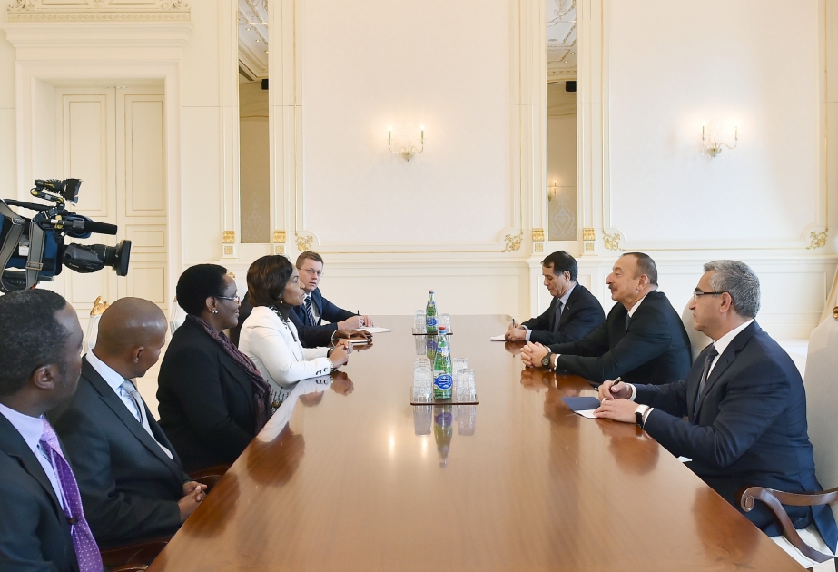 الرئيس الاذربيجاني يلتقي وزيرة العلاقات الدولية والتعاون في جمهورية جنوب أفريقيا