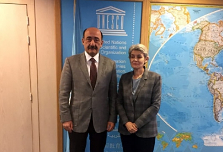在巴黎就阿塞拜疆与联合国教科文组织的关系广泛交换意见