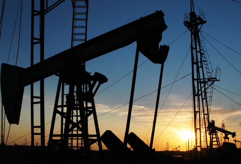سعر النفط الأذربيجاني يصل الى 57 دولار