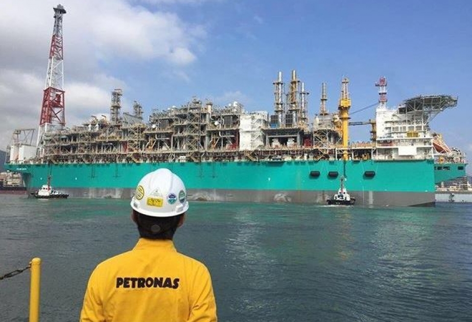 “Petronas” könüllü olaraq neft hasilatını azaldacaq