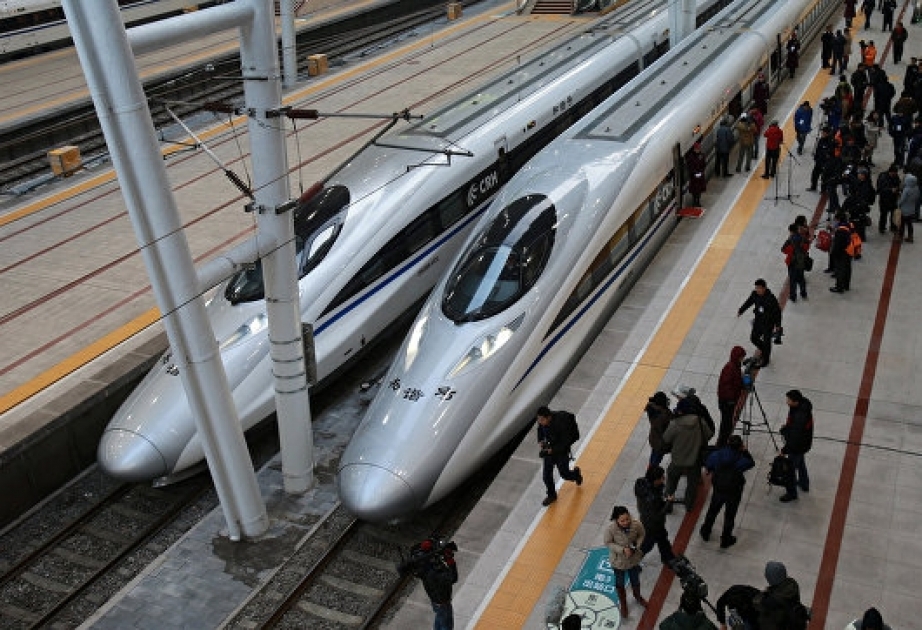 中国最长高铁路线首发车
