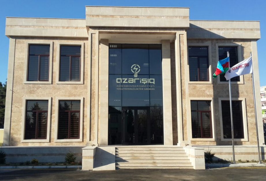 “Azərişıq” ASC Tovuz rayonunda yeni inşa etdiyi ofis binasını istifadəyə verib