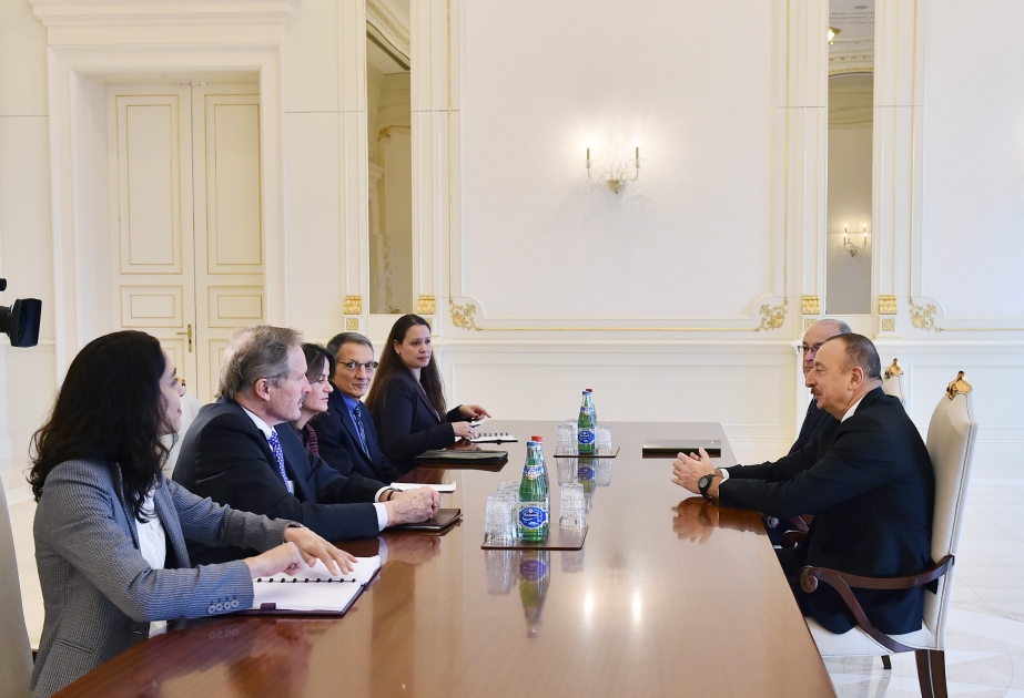 伊利哈姆·阿利耶夫总统接见美国代表团
