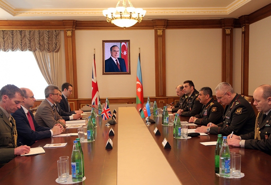 Großbritannien ist an Stärkung militärischer Beziehungen mit Aserbaidschan interessiert