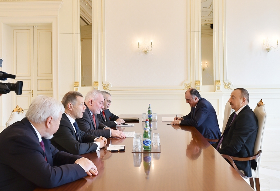 Le président Ilham Aliyev a reçu les coprésidents du Groupe de Minsk de l’OSCE VIDEO