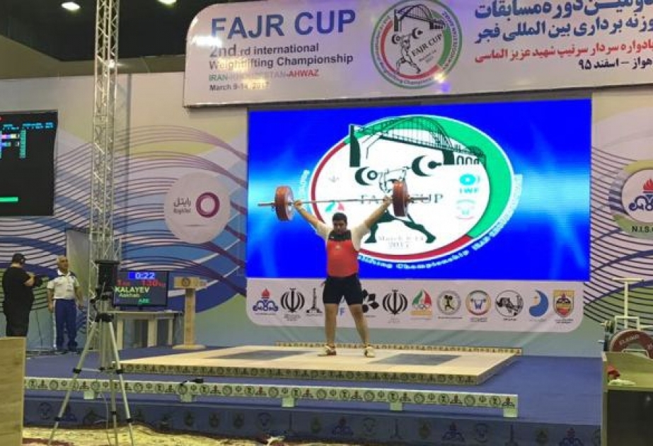 Ağır atletlərimiz “Fəcr kuboku” yarışında yeddi medal qazanıblar