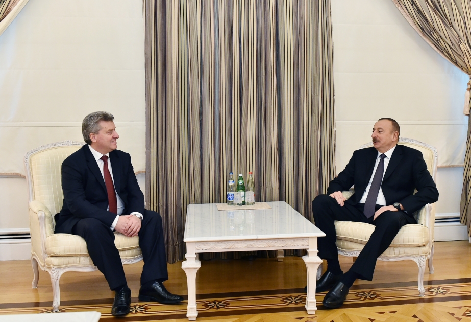 الرئيس الأذربيجاني يلتقي رئيس جمهورية مقدونيا