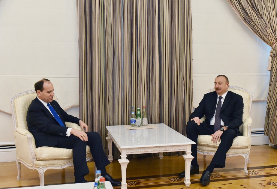 伊利哈姆·阿利耶夫总统会见阿尔巴尼亚总统布亚尔·尼沙尼