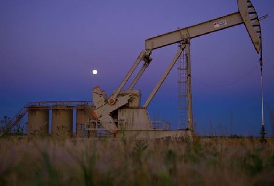 Баррель азербайджанской нефти продается за 54,71 доллара