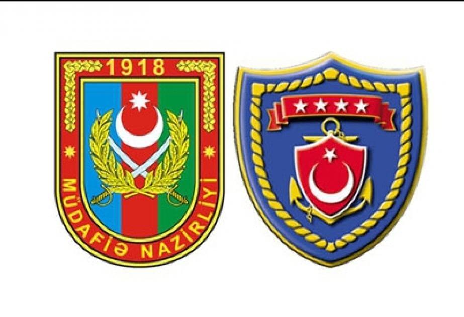 Le commandant des forces navales turques en visite en Azerbaïdjan