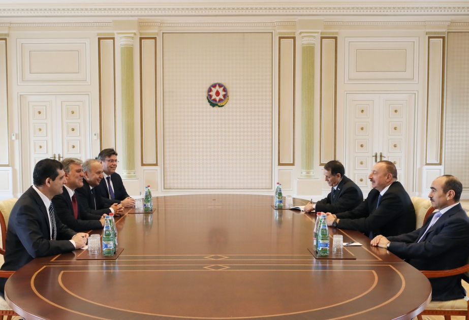 伊利哈姆·阿利耶夫总统会见土耳其前任总统阿卜杜拉·居尔