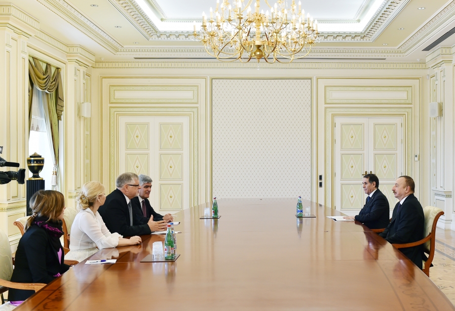 伊利哈姆·阿利耶夫总统接见欧盟南高加索特派代表率领的代表团