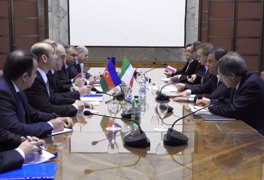 Minister Carlo Calenda: Aserbaidschan ist ein wichtiger Wirtschaftspartner für Italien