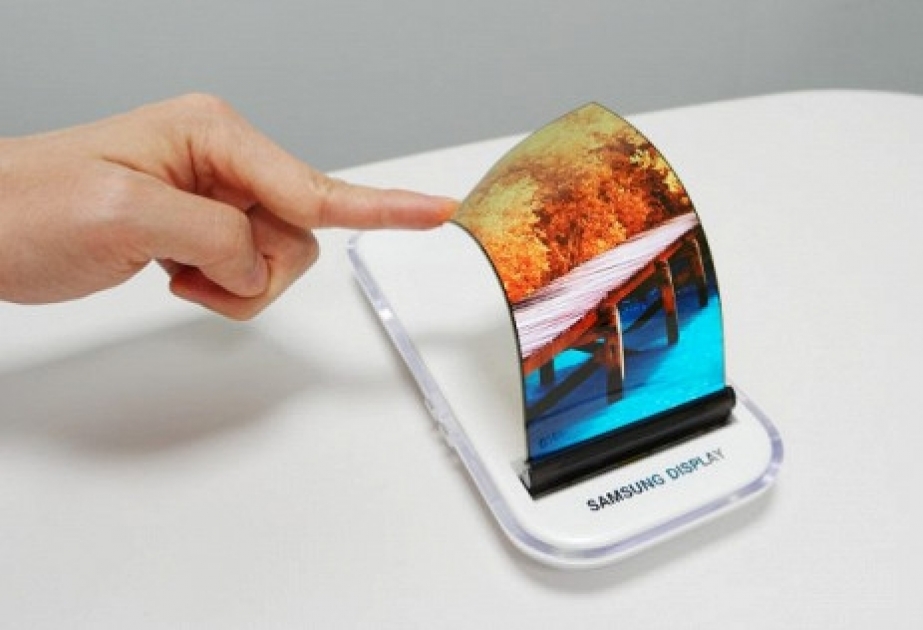 Samsung начнет производство дисплеев для Galaxy X этим летом