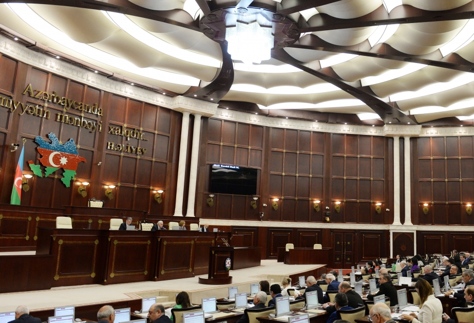 Milli Məclisin plenar iclasında 36 məsələyə baxılıb