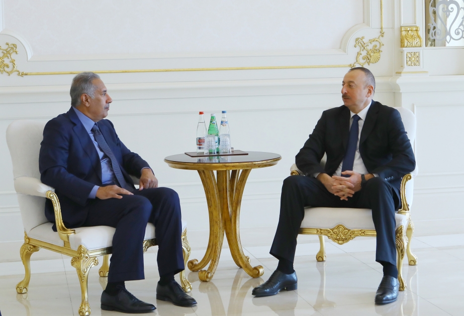 Präsident Ilham Aliyev empfängt ehemaligen Premierminister von Katar VIDEO