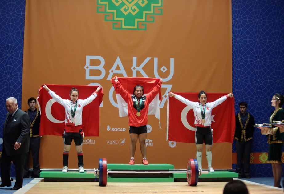 «Баку-2017»: Индонезийская спортсменка стала чемпионом в весовой категории 48 кг ВИДЕО