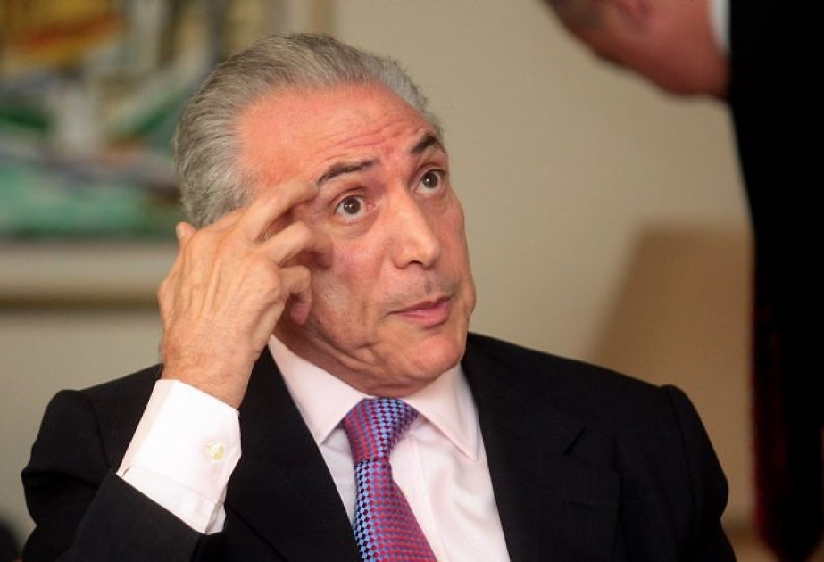 Braziliya prezidentinin impiçmenti ilə bağlı parlamentə müraciət edilib