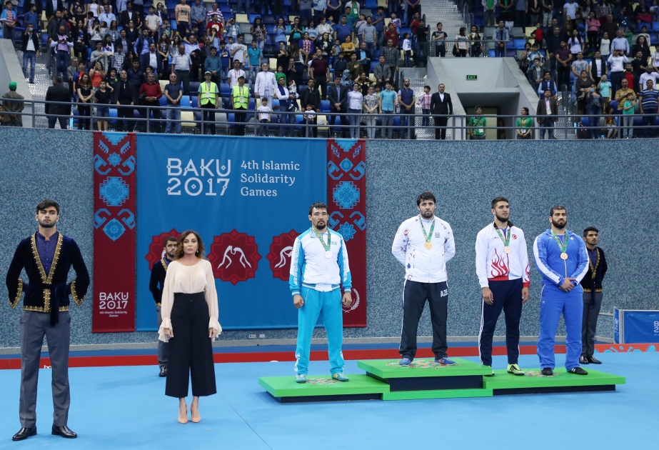 Djemaleddin Magomedov devient champion de Bakou 2017Le vainqueur a reçu sa médaille des mains de Mehriban Aliyeva