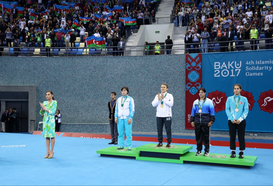 Elis Manolova earns second gold for Azerbaijan in women`s wrestling First Vice-President Mehriban Aliyeva presented gold medal to the winner